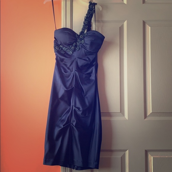 Dress - Picture 1 of 2